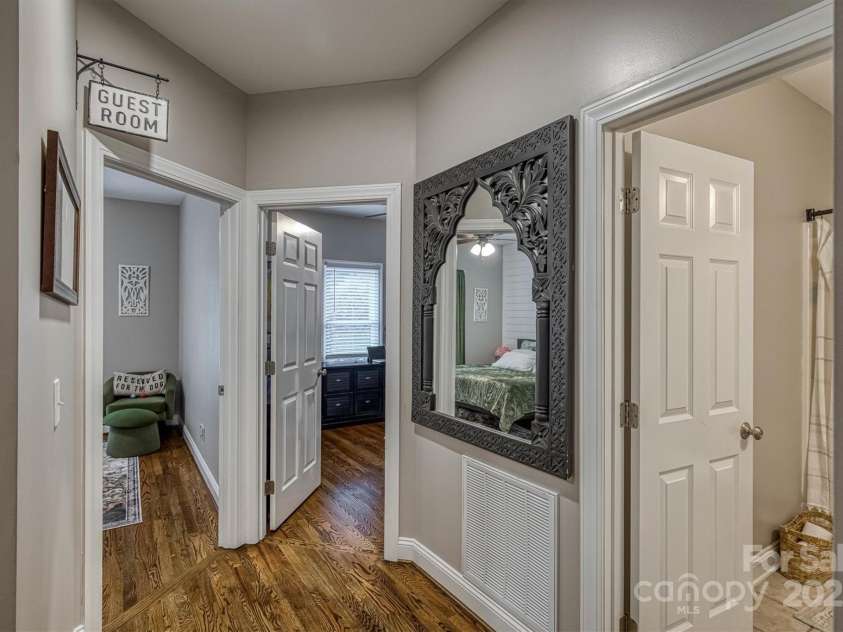 6294 Hayden Drive, Hickory, NC 28601.  MLS# CAR4276441, YatesRealty ID 30956. 