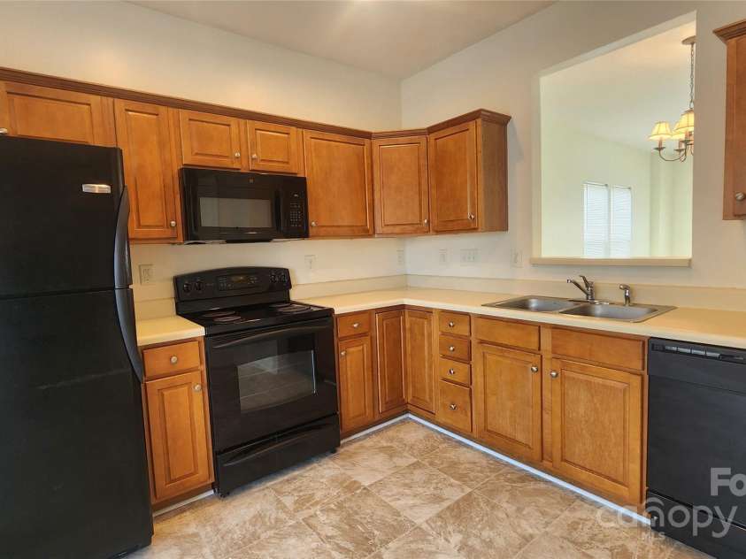 10205 Garrett Grigg Road, Charlotte, NC 28262.  MLS# CAR4277791, YatesRealty ID 30957. Kitchen