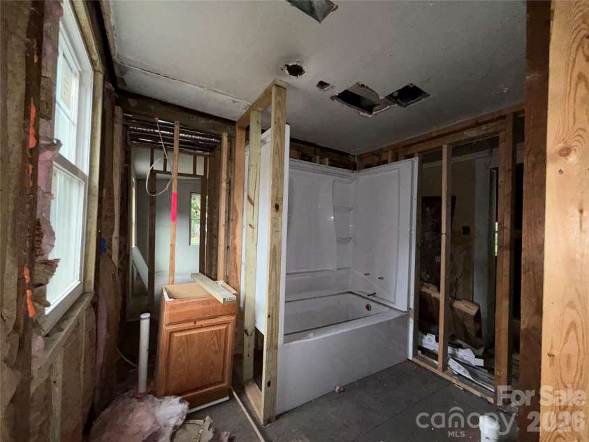 305 Harrison Street, Salisbury, NC 28144.  MLS# CAR4393972, YatesRealty ID 30957. 