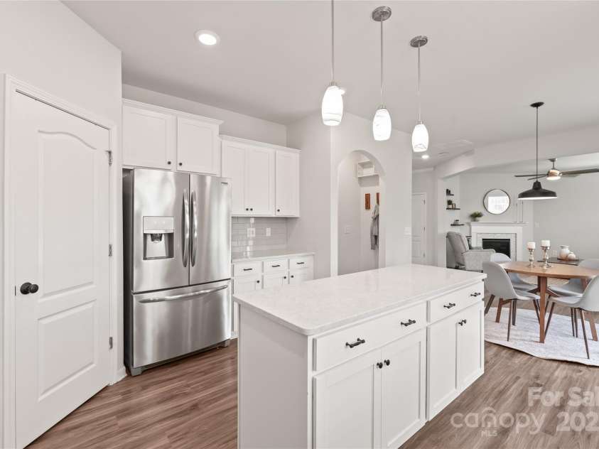 16726 Cozy Cove Road, Charlotte, NC 28278.  MLS# CAR4288880, YatesRealty ID 30958. Keep daily food needs within reach with this walk-in pantry— perfect for meal prep and storage.