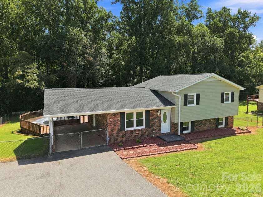 3730 Sedgefield Drive, Conover, NC 28613.  MLS# CAR4362966, YatesRealty ID 30959. 