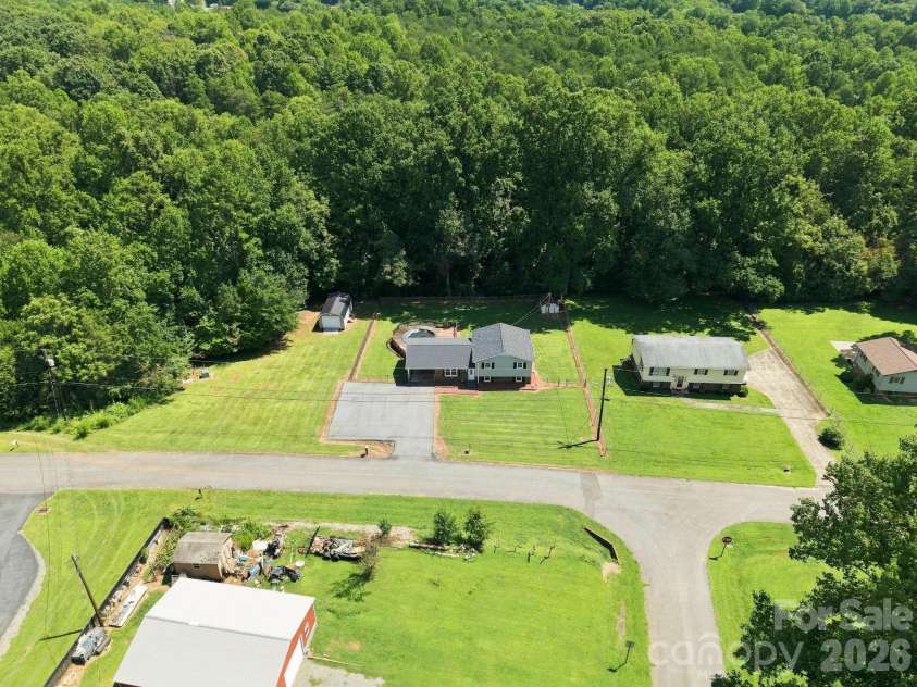 3730 Sedgefield Drive, Conover, NC 28613.  MLS# CAR4362966, YatesRealty ID 30959. 