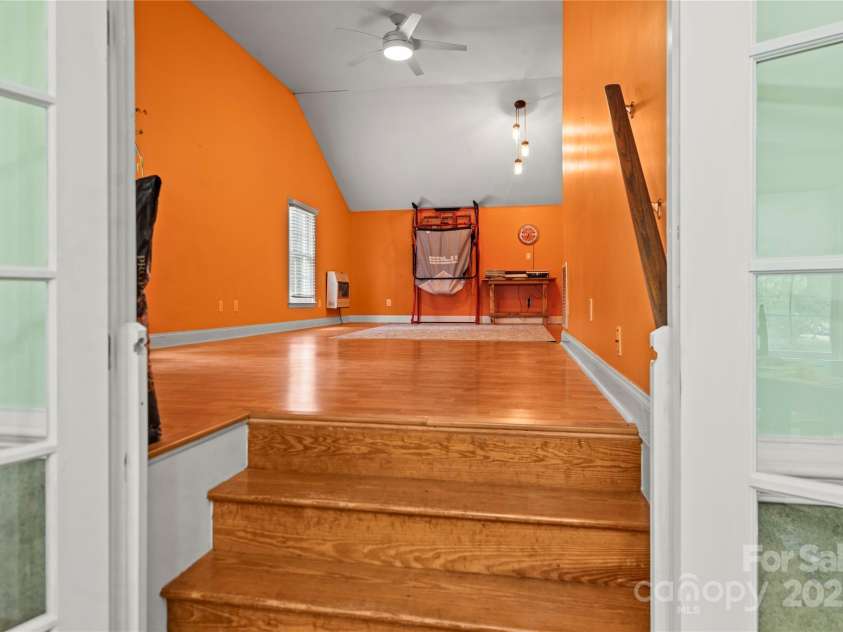 601 Elmwood Circle, Dallas, NC 28034.  MLS# CAR4278259, YatesRealty ID 30959. 