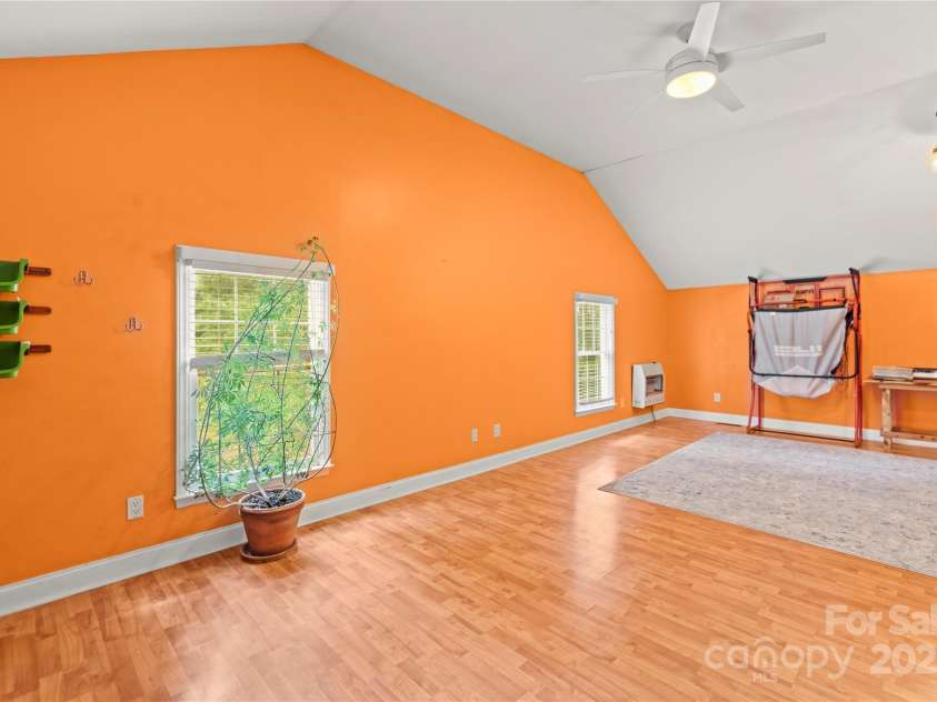 601 Elmwood Circle, Dallas, NC 28034.  MLS# CAR4278259, YatesRealty ID 30959. 