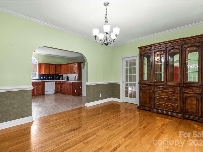 601 Elmwood Circle, Dallas, NC 28034.  MLS# CAR4278259, YatesRealty ID 30959. 