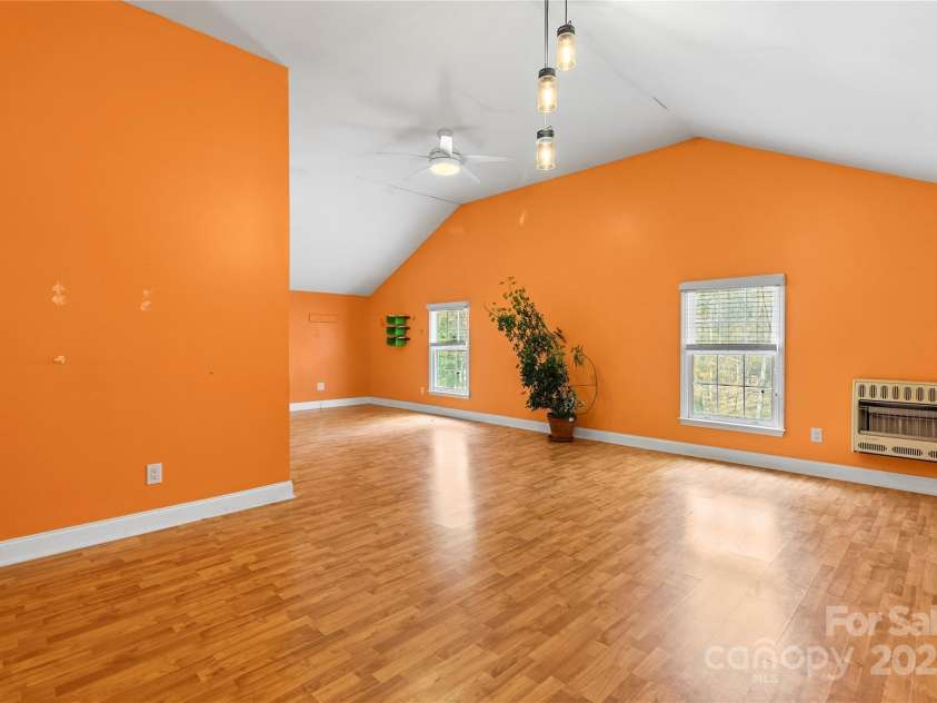 601 Elmwood Circle, Dallas, NC 28034.  MLS# CAR4278259, YatesRealty ID 30959. 