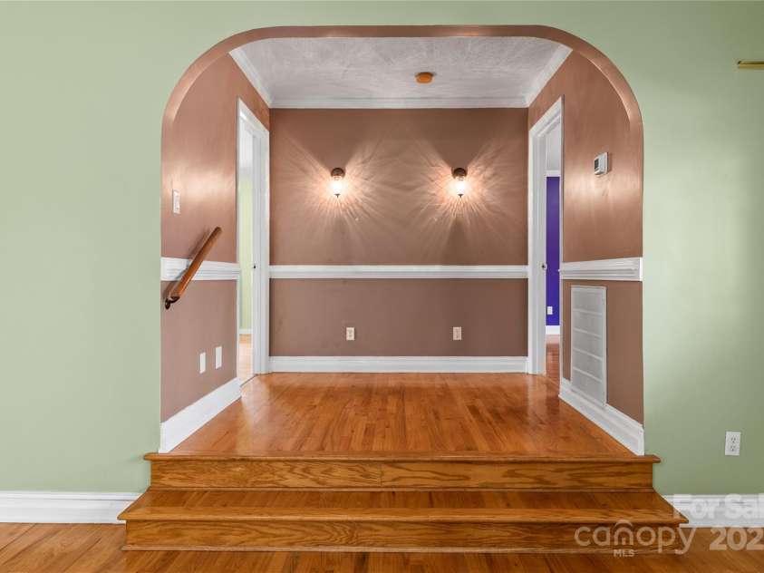 601 Elmwood Circle, Dallas, NC 28034.  MLS# CAR4278259, YatesRealty ID 30959. 