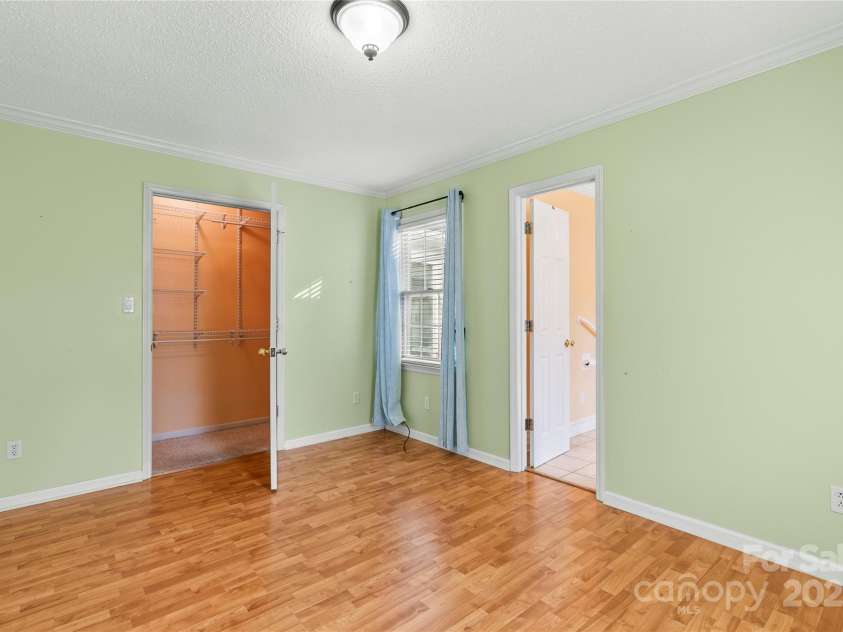 601 Elmwood Circle, Dallas, NC 28034.  MLS# CAR4278259, YatesRealty ID 30959. 