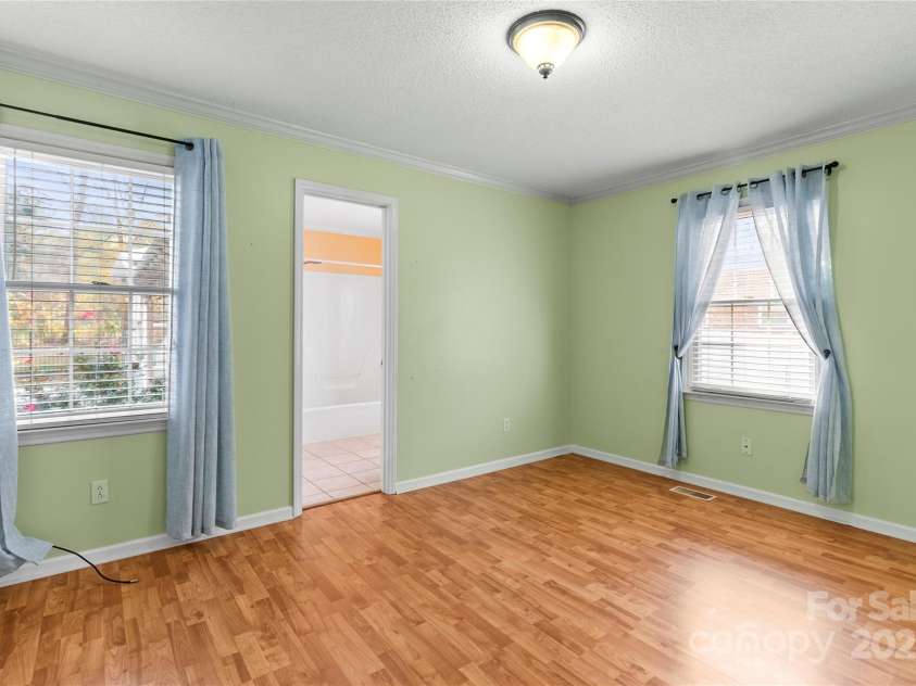 601 Elmwood Circle, Dallas, NC 28034.  MLS# CAR4278259, YatesRealty ID 30959. 