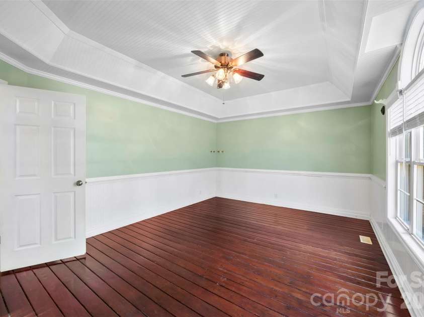 601 Elmwood Circle, Dallas, NC 28034.  MLS# CAR4338547, YatesRealty ID 30959. 