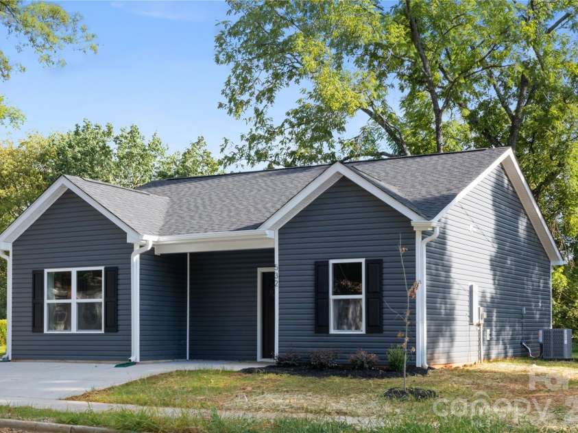 2004 Juniper Drive, Charlotte, NC 28269.  MLS# CAR4340393, YatesRealty ID 3096. Representation