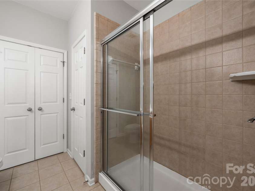18730 Nautical Drive, Cornelius, NC 28031.  MLS# CAR4379753, YatesRealty ID 30960. 