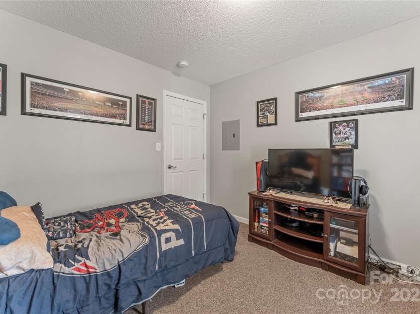 707 Battleground Road, Lincolnton, NC 28092.  MLS# CAR4289540, YatesRealty ID 30960. 