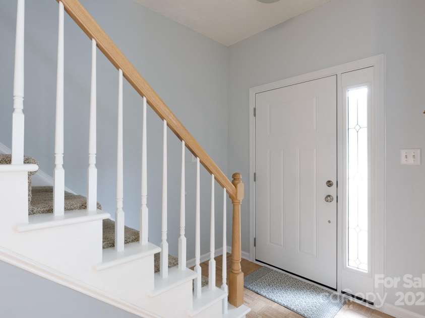 14006 Hatton Cross Drive, Charlotte, NC 28278.  MLS# CAR4285617, YatesRealty ID 30961. 