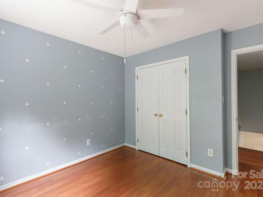 14006 Hatton Cross Drive, Charlotte, NC 28278.  MLS# CAR4285617, YatesRealty ID 30961. 