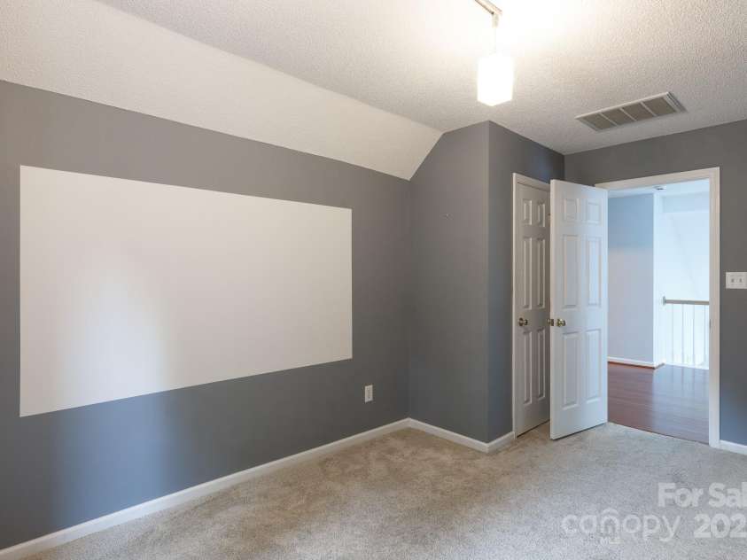 14006 Hatton Cross Drive, Charlotte, NC 28278.  MLS# CAR4285617, YatesRealty ID 30961. 
