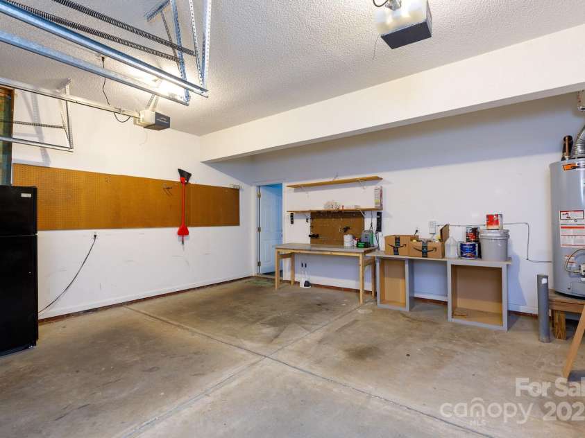 14006 Hatton Cross Drive, Charlotte, NC 28278.  MLS# CAR4285617, YatesRealty ID 30961. 