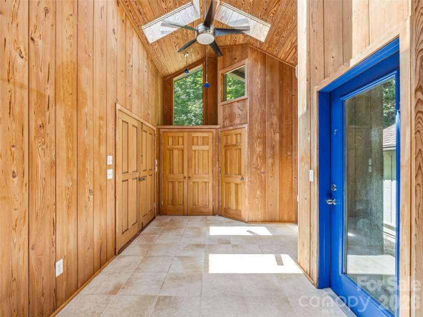 1430 Valmont Drive, Hendersonville, NC 28791.  MLS# CAR4390315, YatesRealty ID 30961. 