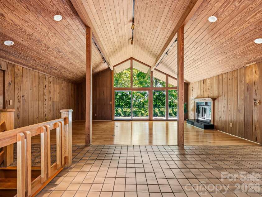1430 Valmont Drive, Hendersonville, NC 28791.  MLS# CAR4390315, YatesRealty ID 30961. 