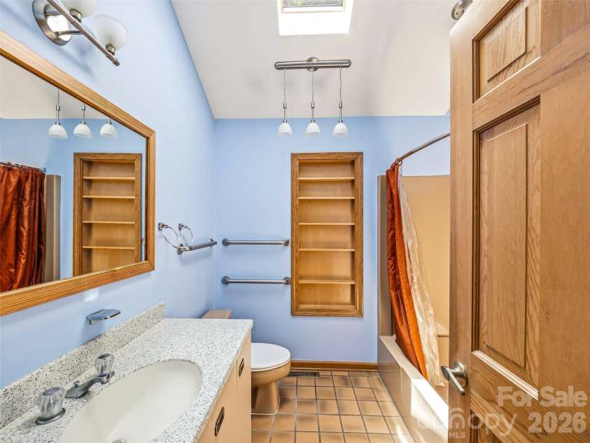 1430 Valmont Drive, Hendersonville, NC 28791.  MLS# CAR4390315, YatesRealty ID 30961. 