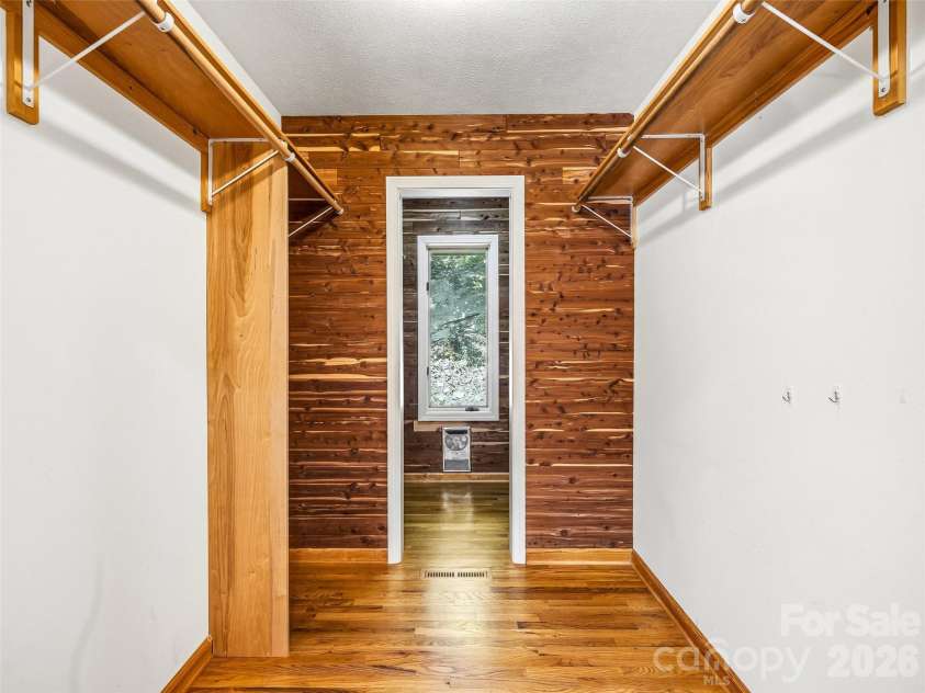 1430 Valmont Drive, Hendersonville, NC 28791.  MLS# CAR4390315, YatesRealty ID 30961. 