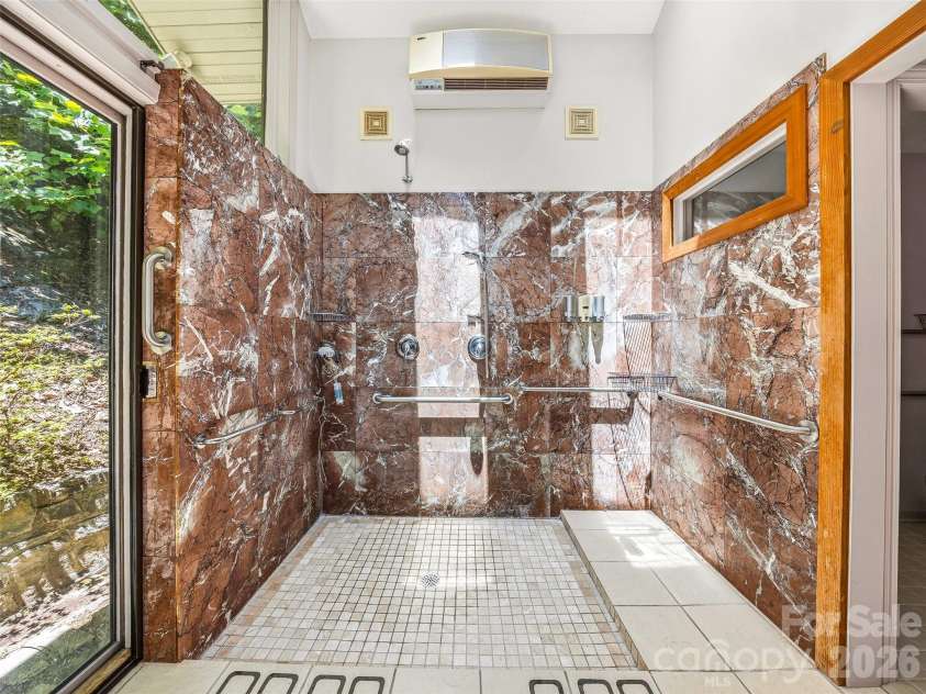 1430 Valmont Drive, Hendersonville, NC 28791.  MLS# CAR4390315, YatesRealty ID 30961. 