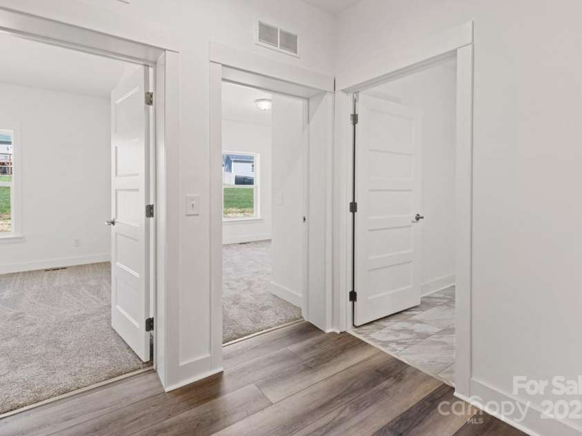 139 Mullinax Drive, Hendersonville, NC 28792.  MLS# CAR4242141, YatesRealty ID 30962. 