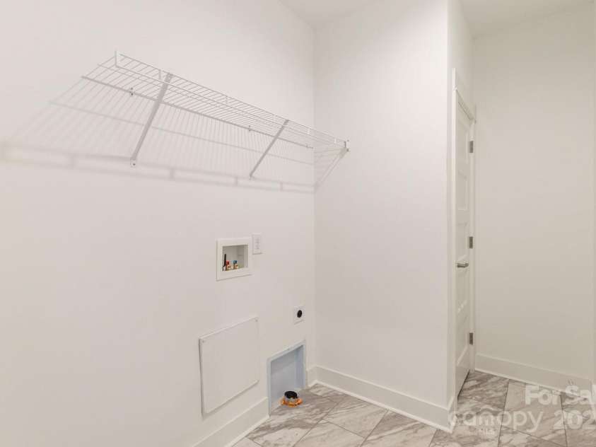 139 Mullinax Drive, Hendersonville, NC 28792.  MLS# CAR4242141, YatesRealty ID 30962. Laundry Room 