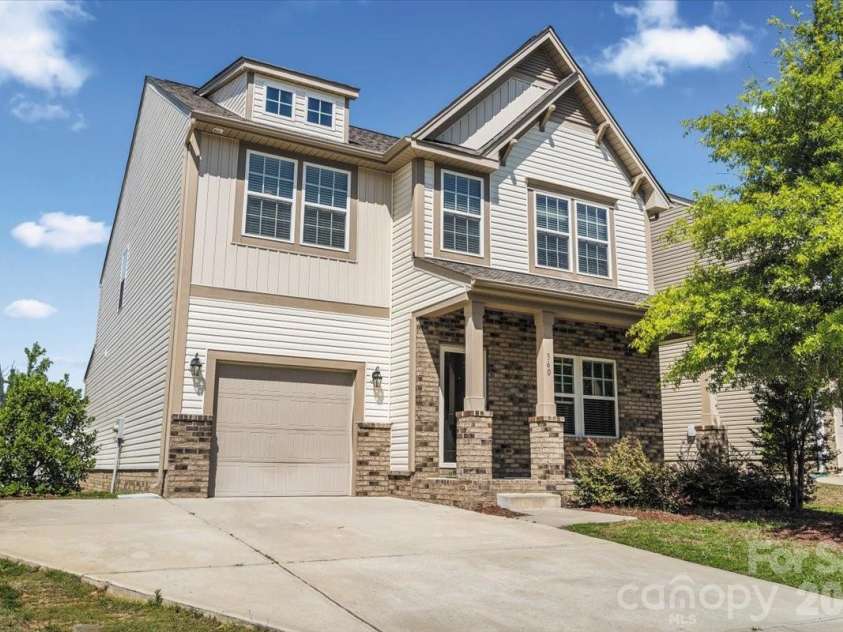 360 Bellingrath Boulevard, Rock Hill, SC 29730.  MLS# CAR4388159, YatesRealty ID 30962. 