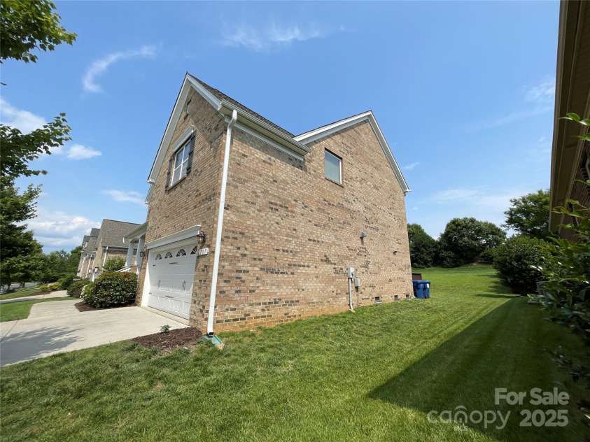 707 Five Leaf Lane, Waxhaw, NC 28173.  MLS# CAR4266012, YatesRealty ID 30963. 