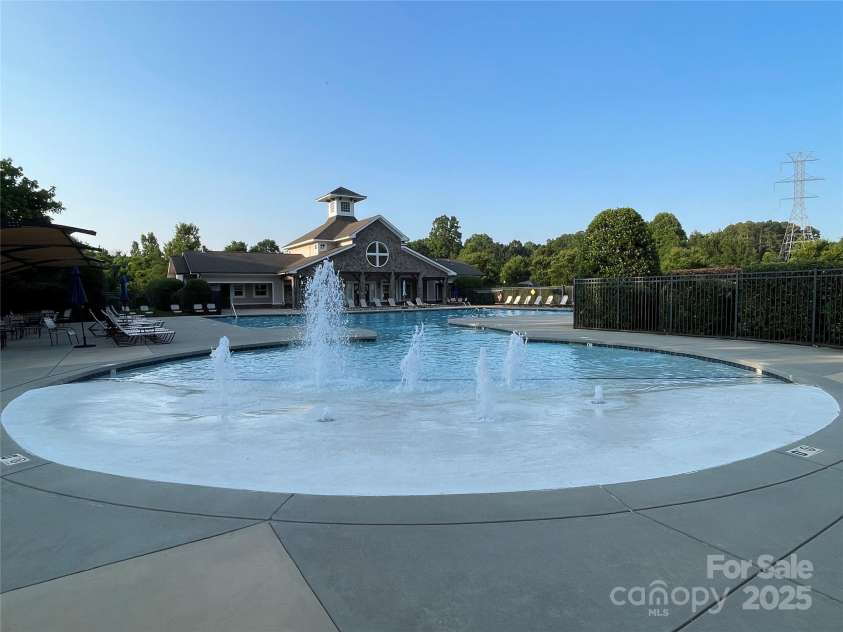 707 Five Leaf Lane, Waxhaw, NC 28173.  MLS# CAR4266012, YatesRealty ID 30963. Pool