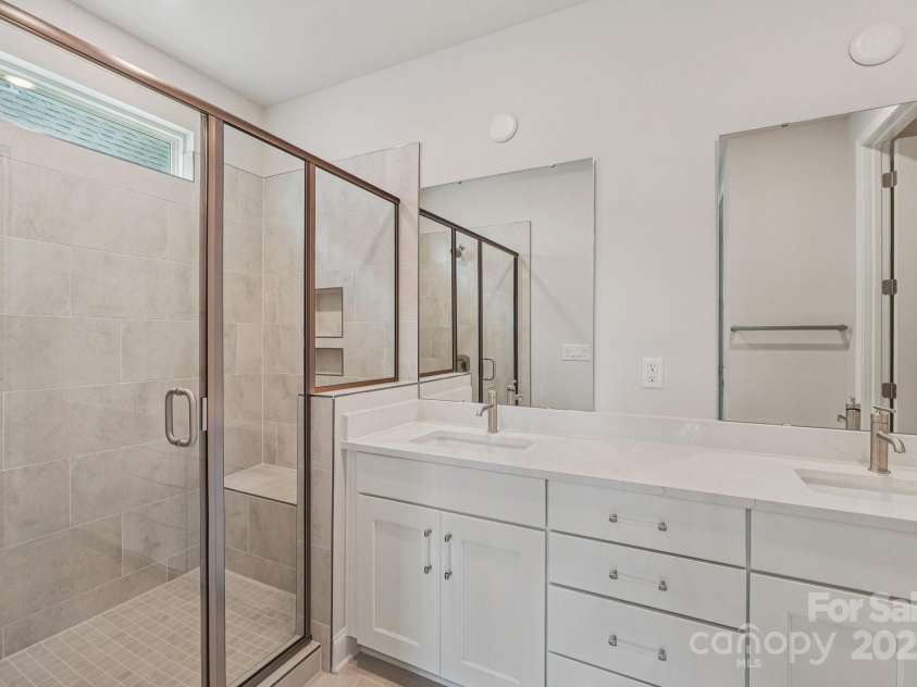 921 Coast Drive, Tega Cay, SC 29708.  MLS# CAR4289749, YatesRealty ID 30964. Primary bath