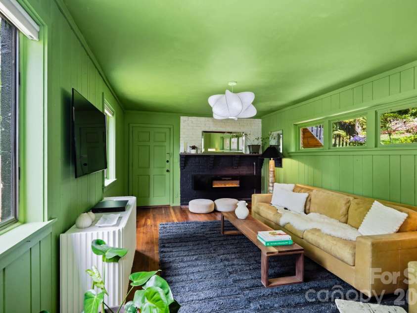 38 Aurora Drive, Asheville, NC 28805.  MLS# CAR4390235, YatesRealty ID 30965. Lower level