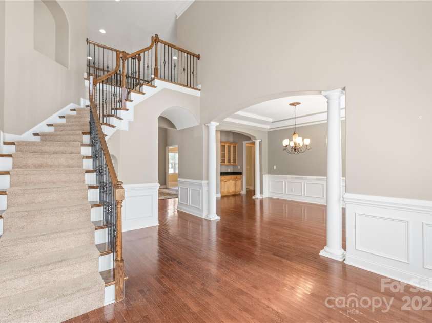 203 Vanderbilt Boulevard, Locust, NC 28097.  MLS# CAR4289783, YatesRealty ID 30966. Stunning Grand Entrance
