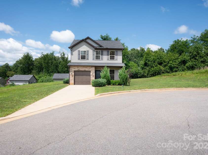 8 Ringed Teal Court, Arden, NC 28704.  MLS# CAR4289804, YatesRealty ID 30967. 