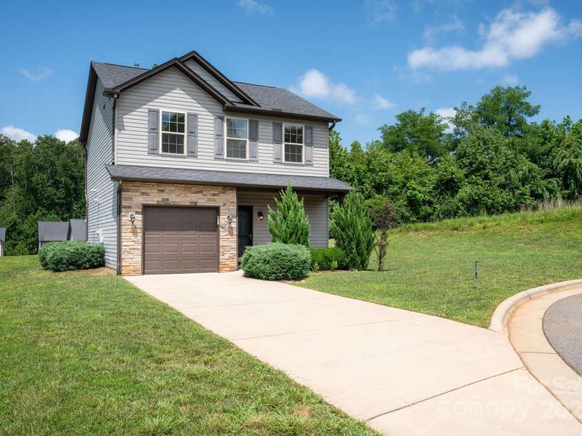 8 Ringed Teal Court, Arden, NC 28704.  MLS# CAR4289804, YatesRealty ID 30967. 