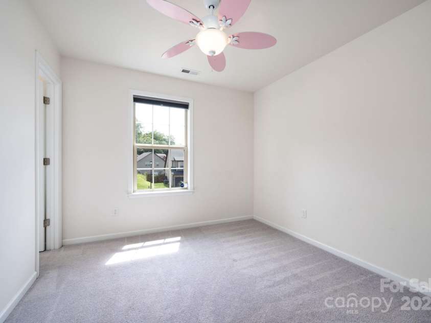8 Ringed Teal Court, Arden, NC 28704.  MLS# CAR4289804, YatesRealty ID 30967. Not staged quest bedroom 1