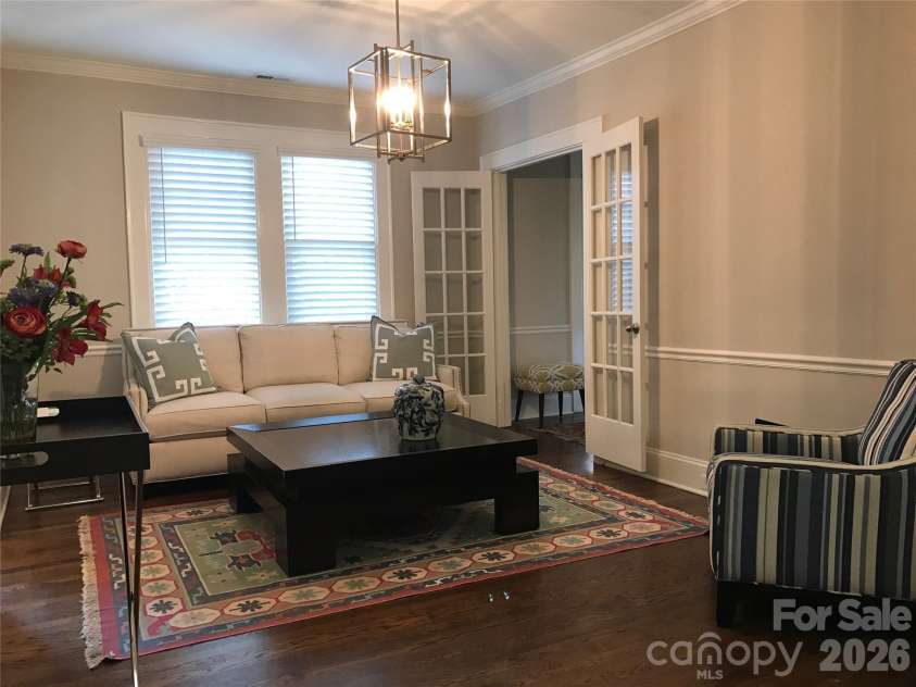 916 Bromley Road, Charlotte, NC 28207.  MLS# CAR4393414, YatesRealty ID 30968. 