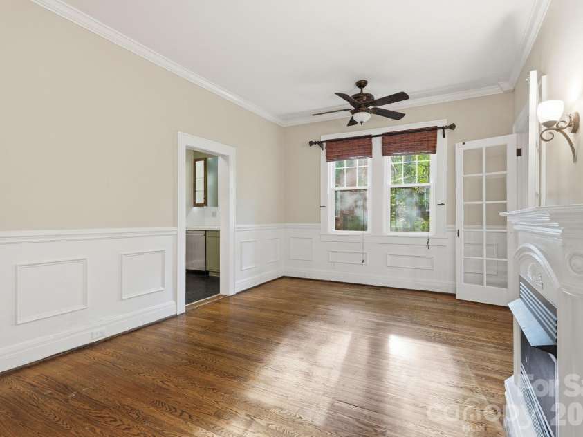 916 Bromley Road, Charlotte, NC 28207.  MLS# CAR4393414, YatesRealty ID 30968. Unit 1