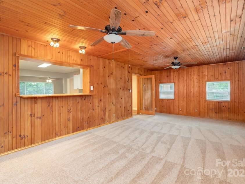 1041 Crowders Creek Road, Gastonia, NC 28052.  MLS# CAR4289688, YatesRealty ID 30969. 