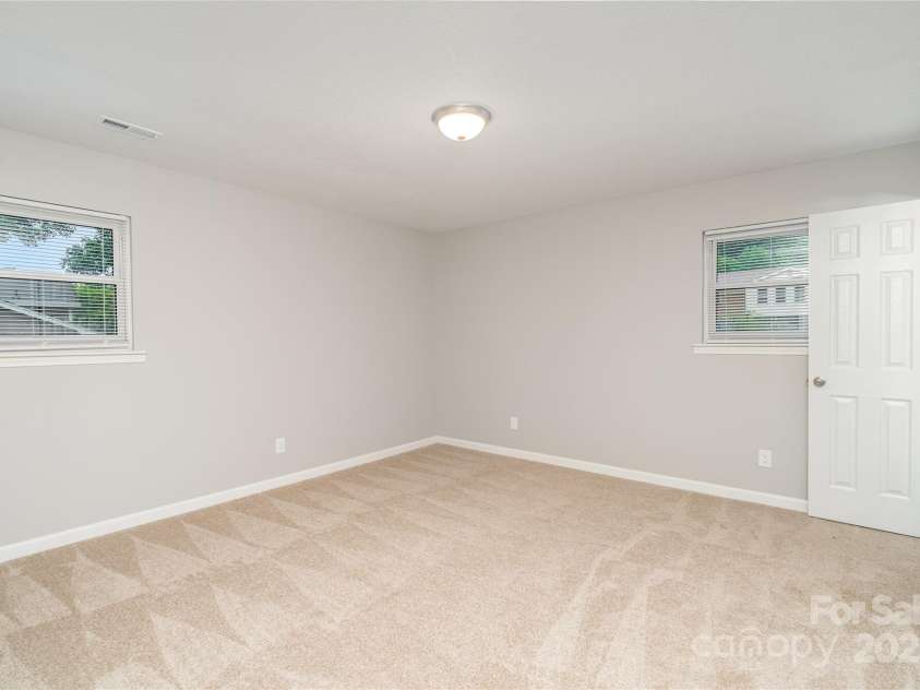 1041 Crowders Creek Road, Gastonia, NC 28052.  MLS# CAR4289688, YatesRealty ID 30969. 