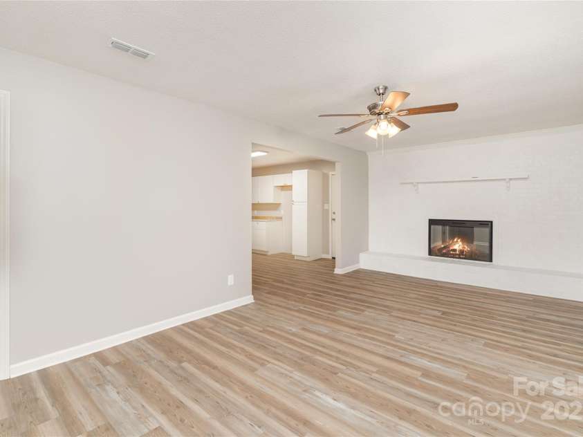 1041 Crowders Creek Road, Gastonia, NC 28052.  MLS# CAR4289688, YatesRealty ID 30969. 