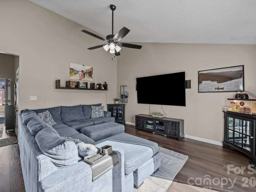 245 Castle Keep Road, Salisbury, NC 28146.  MLS# CAR4334404, YatesRealty ID 30969. 
