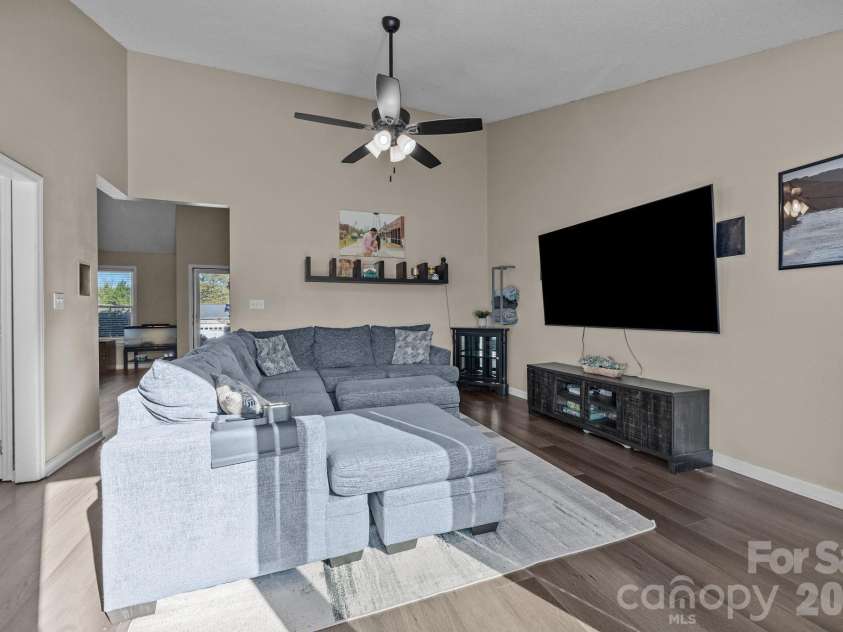 245 Castle Keep Road, Salisbury, NC 28146.  MLS# CAR4334404, YatesRealty ID 30969. 