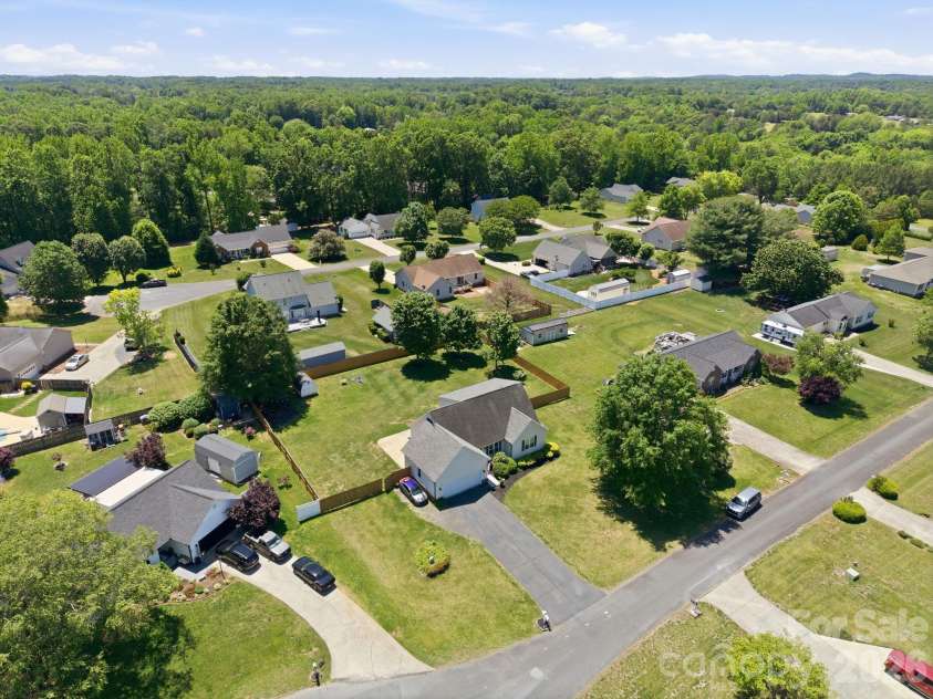 245 Castle Keep Road, Salisbury, NC 28146.  MLS# CAR4334404, YatesRealty ID 30969. 