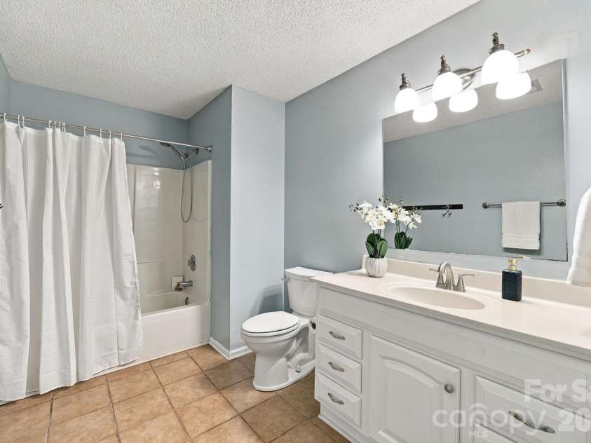 245 Castle Keep Road, Salisbury, NC 28146.  MLS# CAR4334404, YatesRealty ID 30969. 