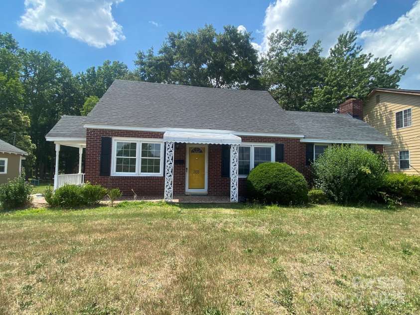 303 Mobley Street, Clover, SC 29710.  MLS# CAR4290484, YatesRealty ID 30970. 