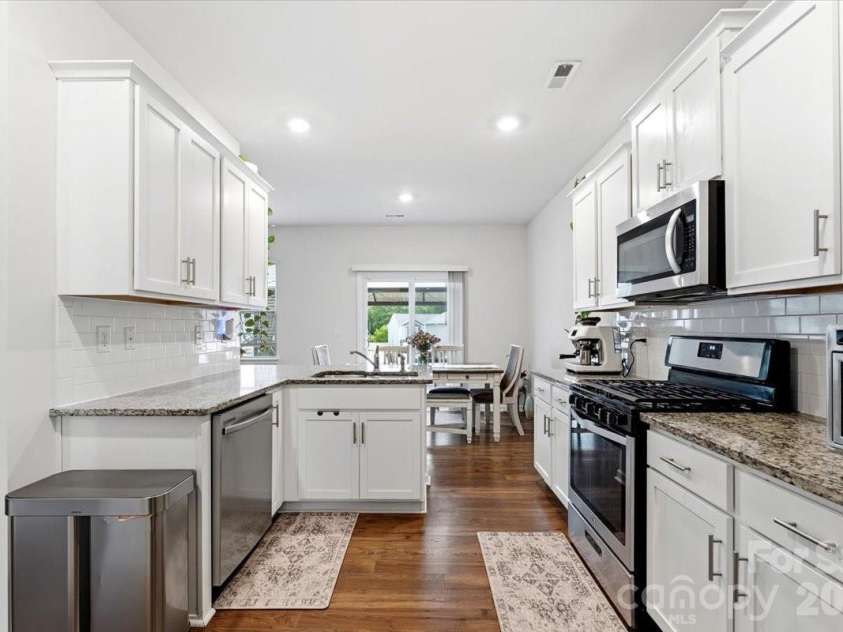 8022 Rowling Drive, Charlotte, NC 28215.  MLS# CAR4392277, YatesRealty ID 30970. 