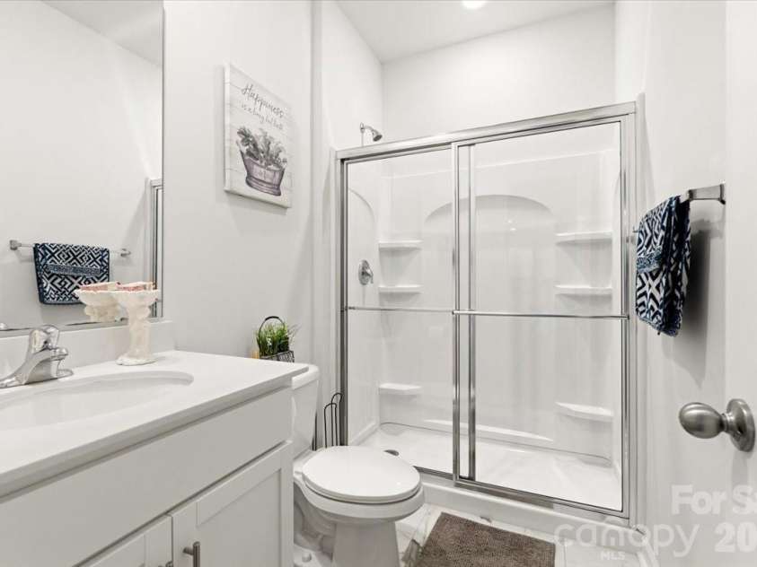 8022 Rowling Drive, Charlotte, NC 28215.  MLS# CAR4392277, YatesRealty ID 30970. 