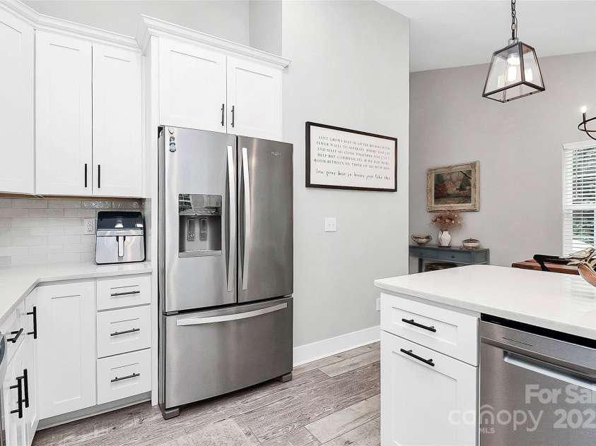 11609 Chadburn Lane, Charlotte, NC 28215.  MLS# CAR4285074, YatesRealty ID 30971. 